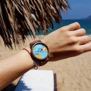Вінтажний годинник для мандрівників світу