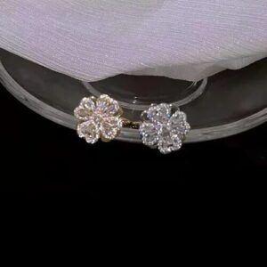 Love Lucky Clover Fashion Diamond Ring