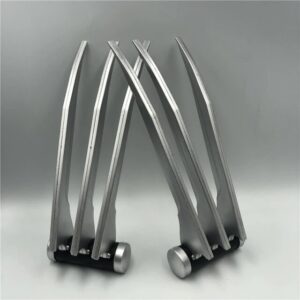 Retractable Wolverine Claws Toy