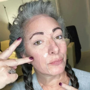 REUSABLE SILICONE PATCHES - MOISTURIZE AND REPAIR WRINKLES