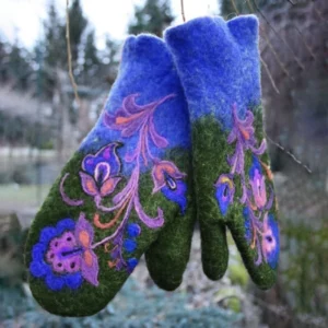 Cashmere Embroidery Maua Mittens