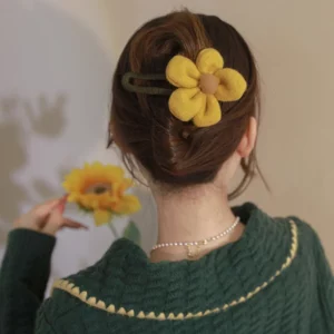 Alternative view of 🎀Beauty Hot Sale🎀Plush Flower Clip