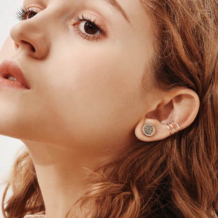 Glamorous Barbell Shape Earrings - Image 5