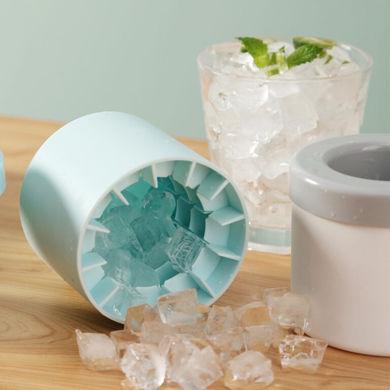 Silikonska skodelica za izdelavo ledenih kock
