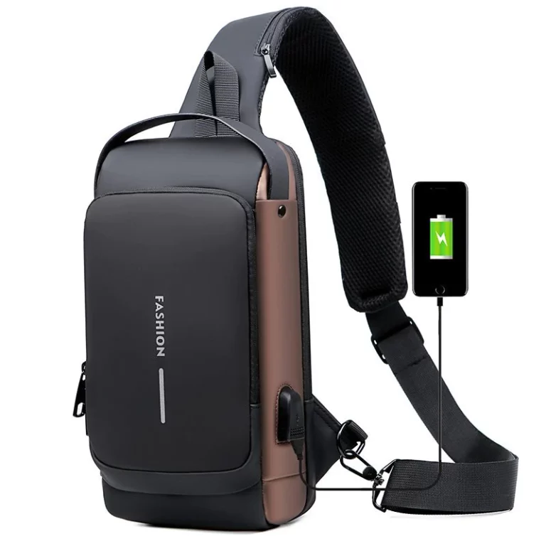 Спортивна сумка через плече із зарядкою через USB