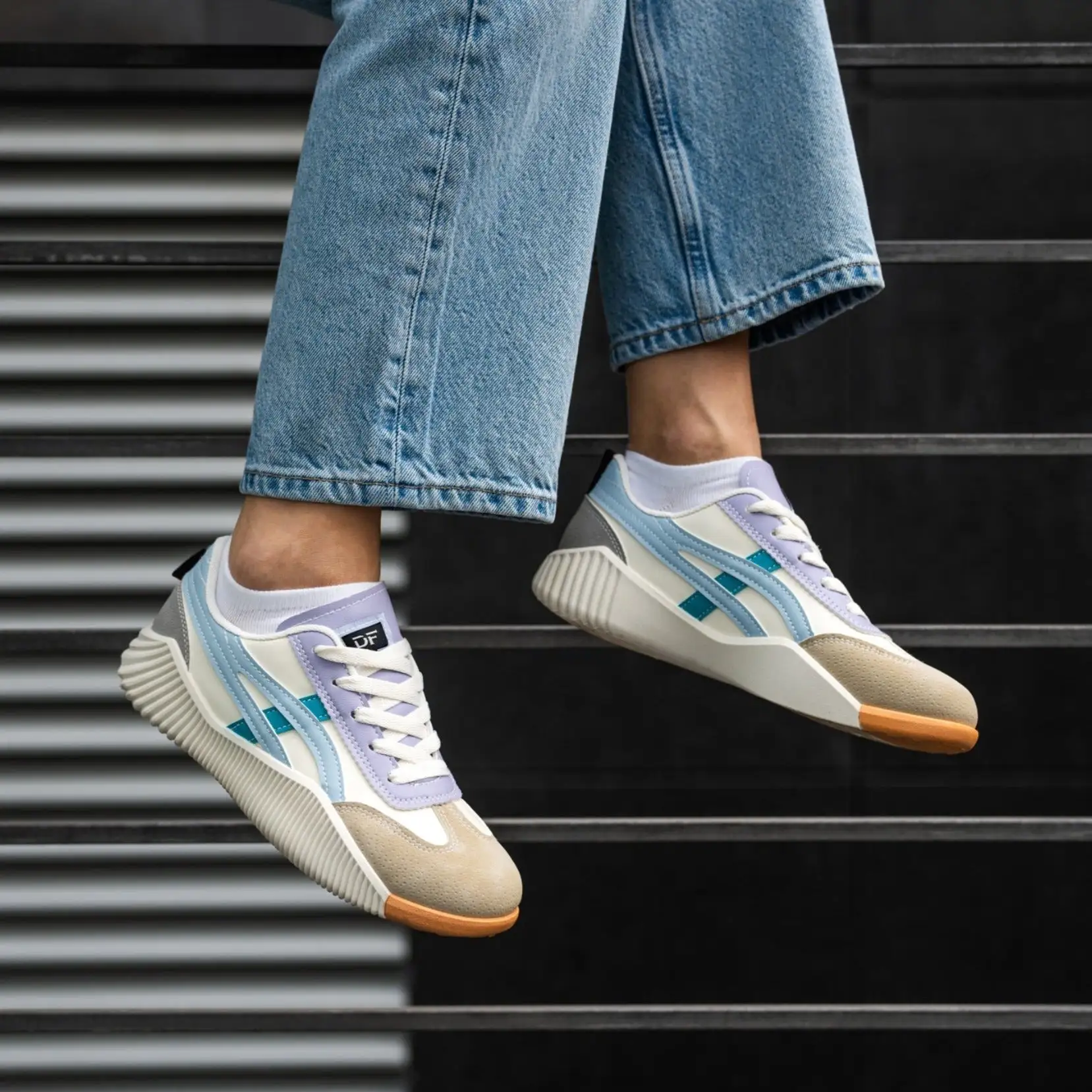 Ultra-comfortable Vintage Sneakers - DeFlorance™